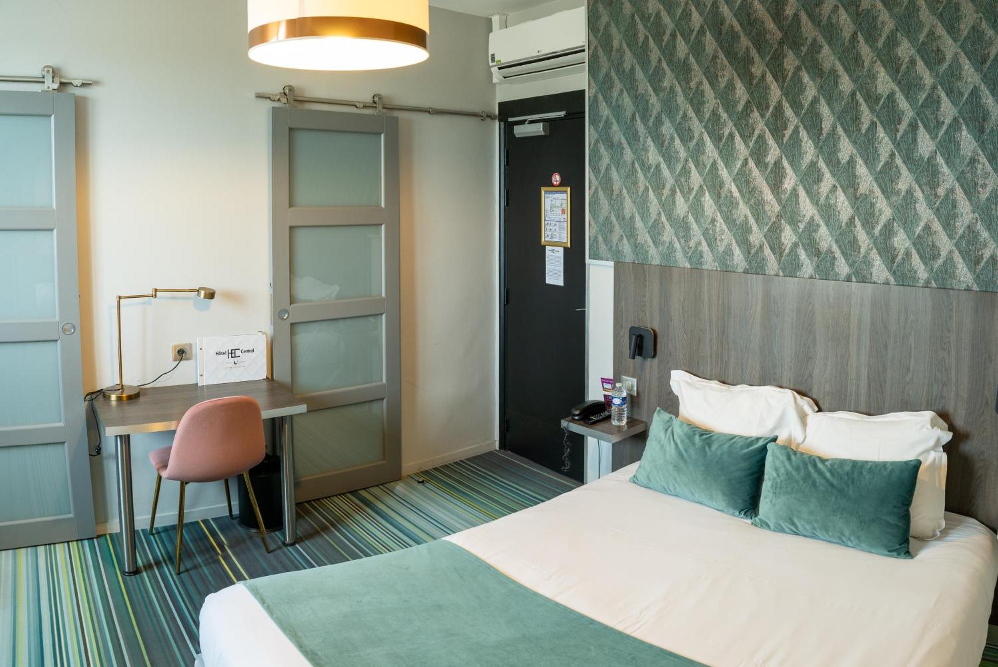 פואטייה Hotel Central מראה חיצוני תמונה