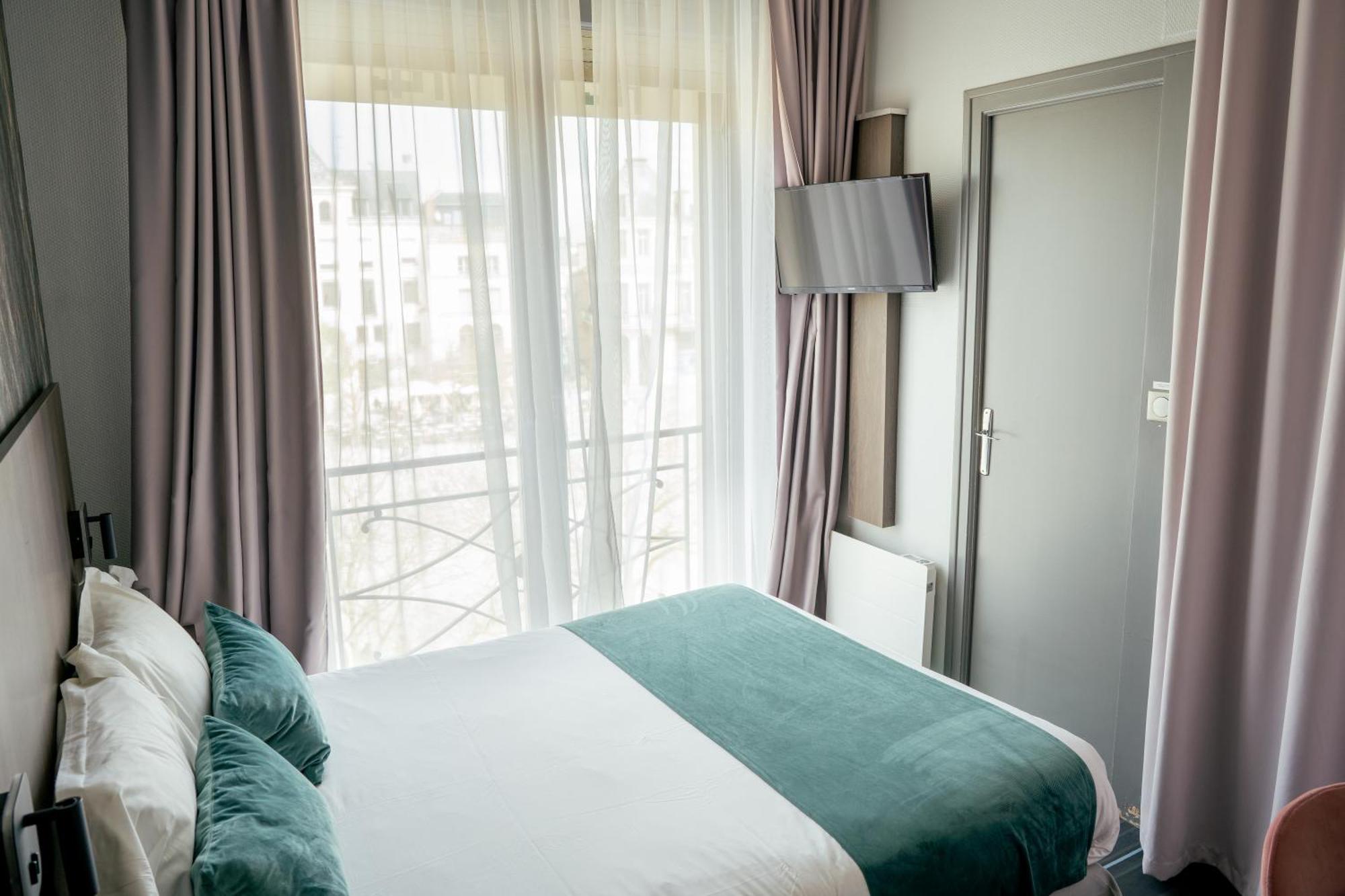 פואטייה Hotel Central מראה חיצוני תמונה