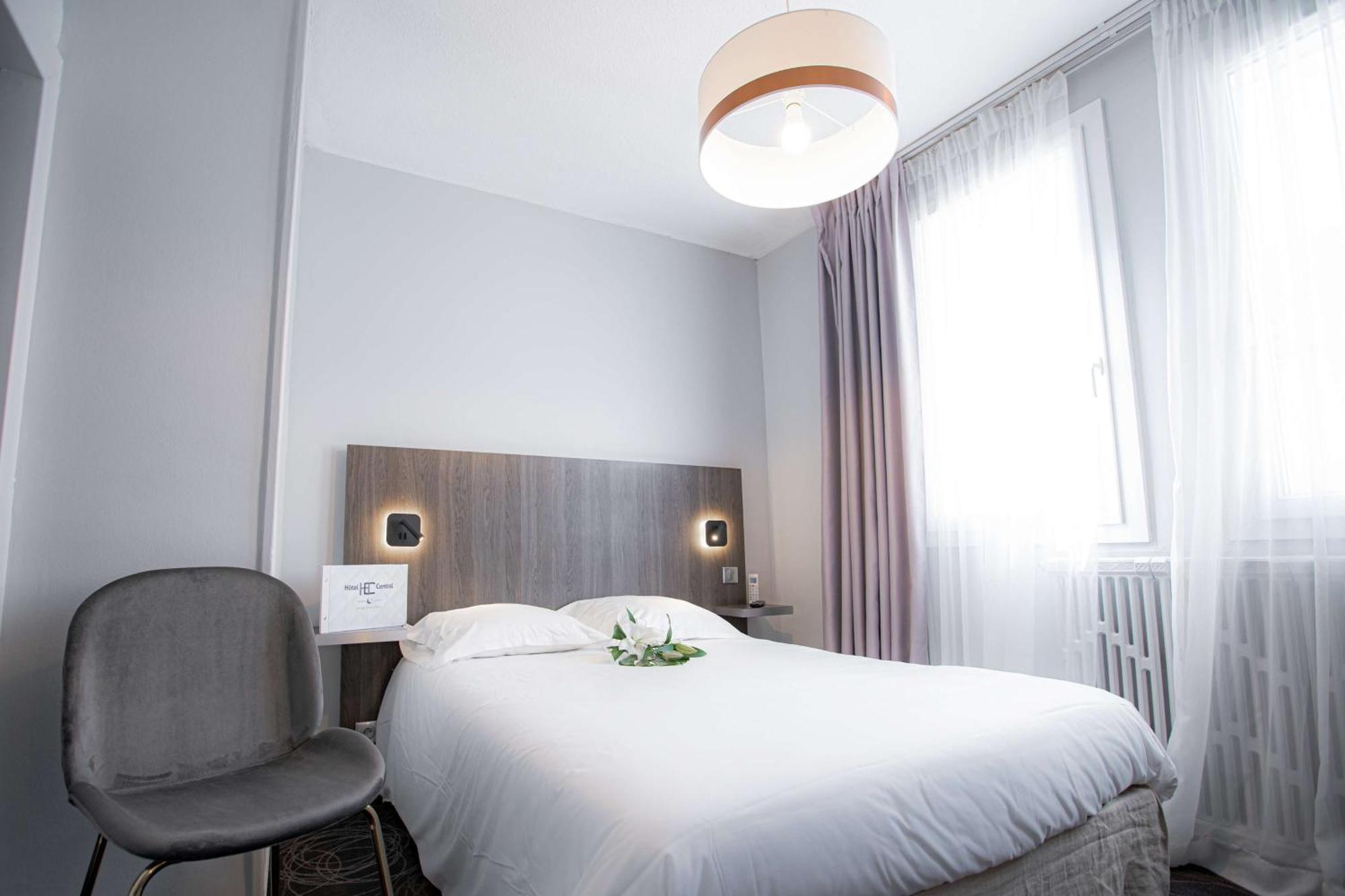 פואטייה Hotel Central מראה חיצוני תמונה